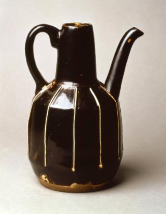 Long-Necked Ewer with Ribbed Design