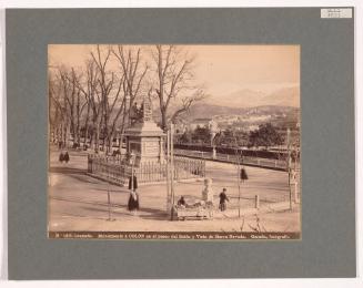 Granada, Monumento a Colon En El Paseo Del Salon Y Vista De Sierra Nevada