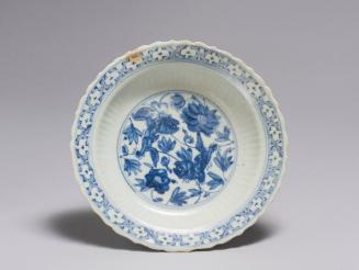 Plate with Kylins Among a Lotus Meander