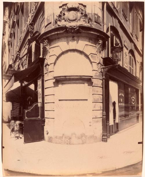 Fontaine De La Reine, Rue Saint-Denis, Paris