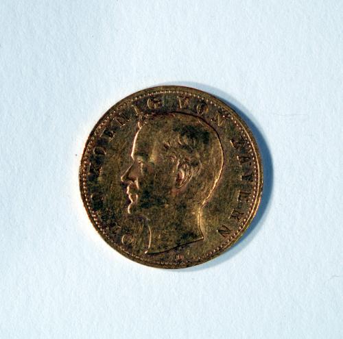 10 Mark Coin with Profile Portrait of King Otto of Bayern (obverse) and Spread-winged Eagle with Crown and Banner Overhead (reverse)