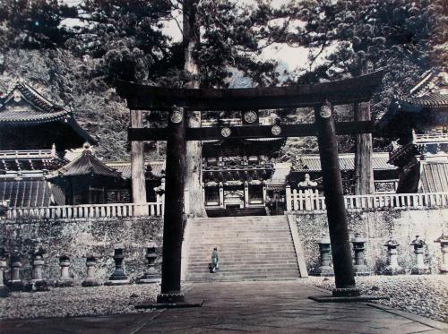 Yomeimon Bronze Toru and Gate, Nikko