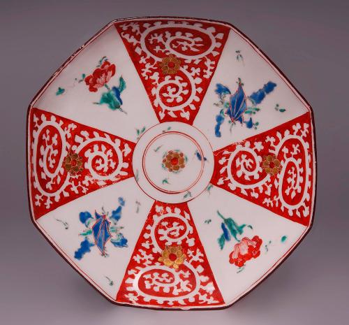 Octagonal Canted Dish